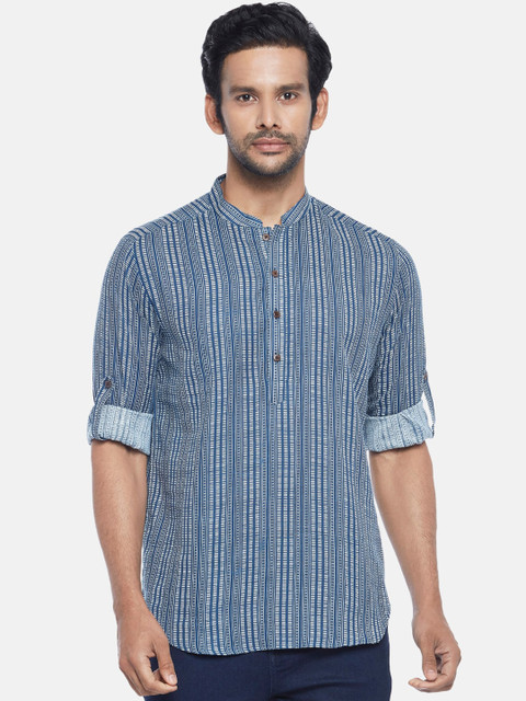 

indus route by Pantaloons Men Blue & White Tribal Striped Kurta