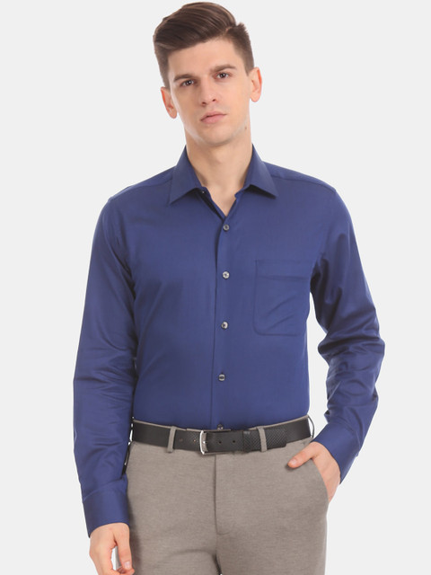 

Arrow Men Blue Opaque Cotton Formal Shirt