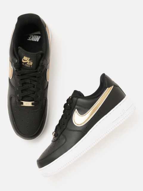 

Nike Women Black AIR FORCE 1 '07 ESS Sneakers
