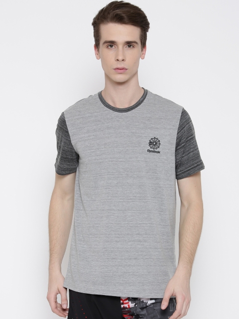 

Reebok Classic Men Grey Melange STARCREST Solid Round Neck T-shirt
