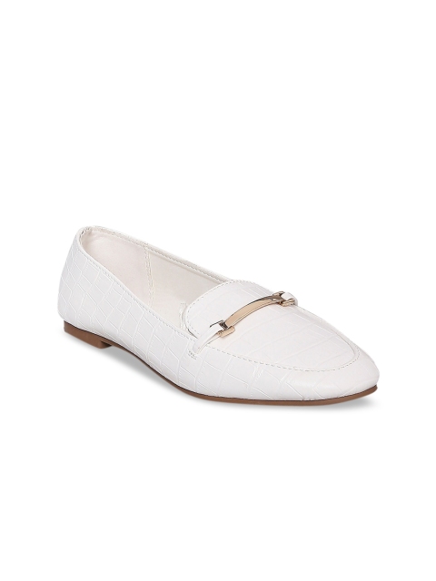 

Forever Glam by Pantaloons Women White Leather Loafers