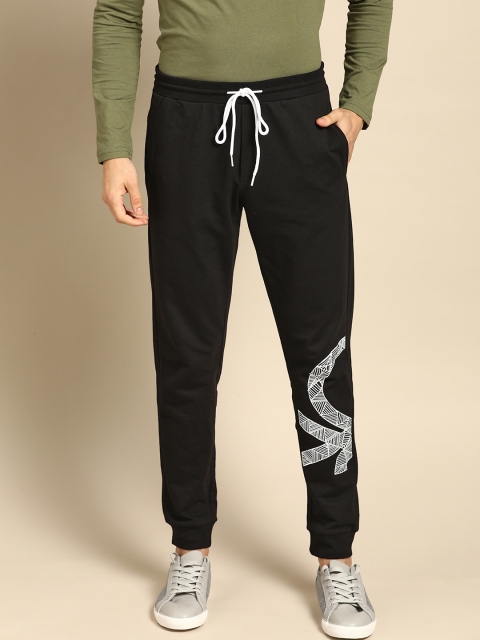

United Colors of Benetton Men & White Solid Black Joggers