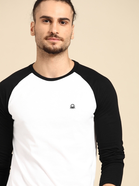 

United Colors of Benetton Men White & Black Solid T-shirt
