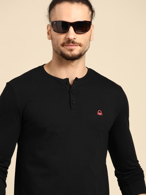 

United Colors of Benetton Men Black Solid Henley Neck T-shirt