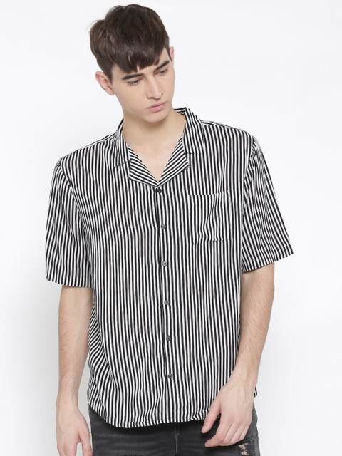 

New Look Men Black Striped Casual Shirt