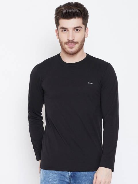 

Okane Men Black Solid T-shirt