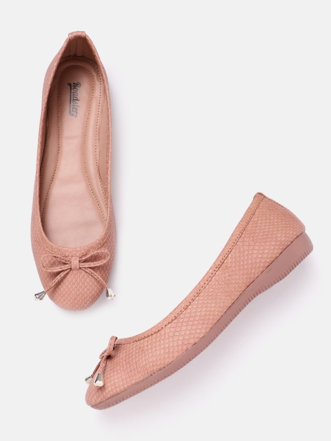 

Roadster Women Peach-Coloured Snakeskin Textured Ballerinas with Bows Detail