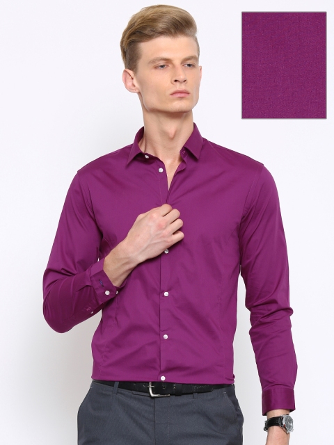 

Arrow New York Men Magenta Regular Fit Solid Formal Shirt