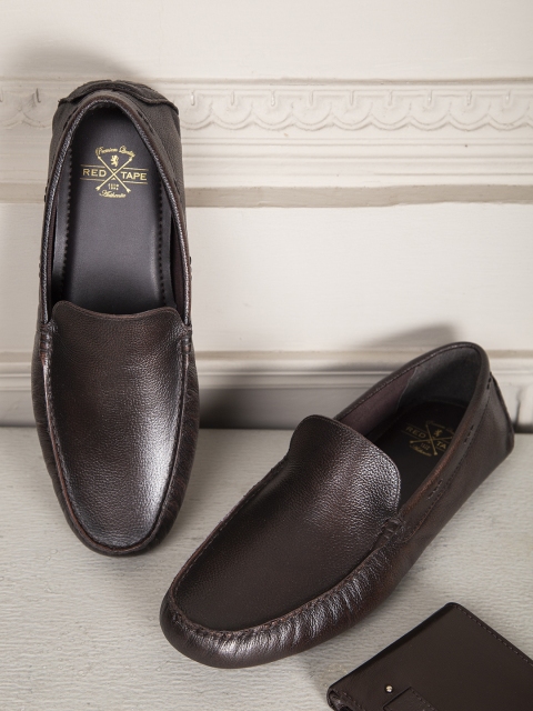 

Red Tape Men Brown Textured Leather Formal Slip-On