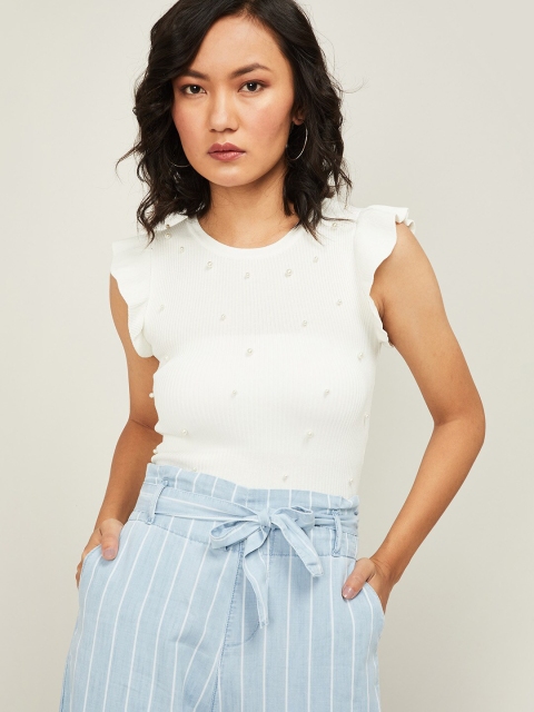 

Ginger by Lifestyle White Regular Top
