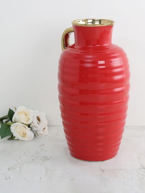 

Home Centre Red & Gold-Toned Textured Ceremic Vase