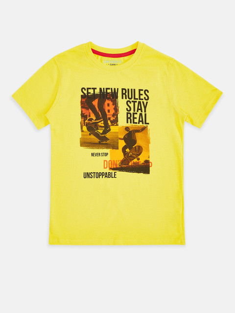 

Pantaloons Junior Boys Yellow Graphic Printed T-shirt