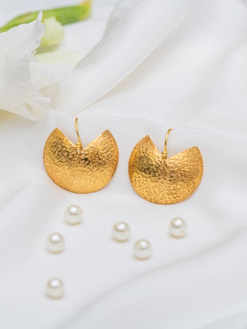 

Queen Be Woman Gold-Toned Contemporary Dangler Earrings