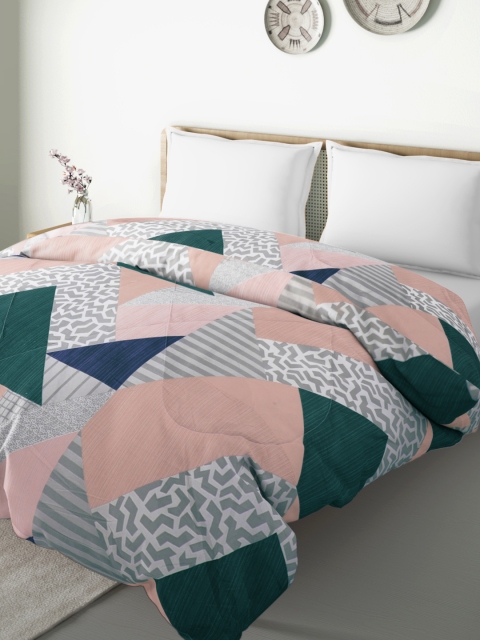 

Aura Grey & Pink Geometric Print Mild Winter 144 TC 150 GSM Double Bed Comforter