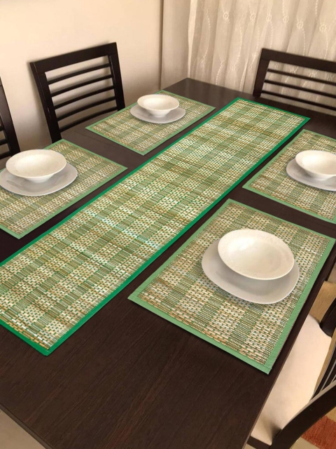 

HomeStorie Green Set Of 4 Handmade River Grass Table Placemats with Runner