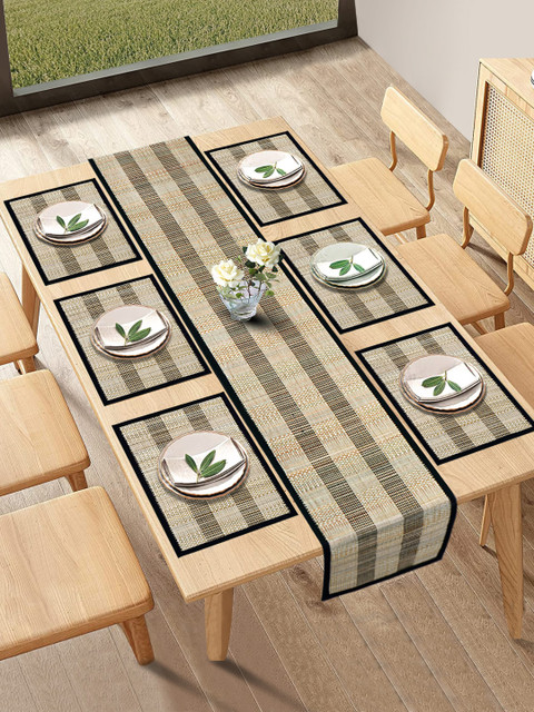 

HomeStorie Black Set Of 6 Handmade River Grass Table Placemats with Runner