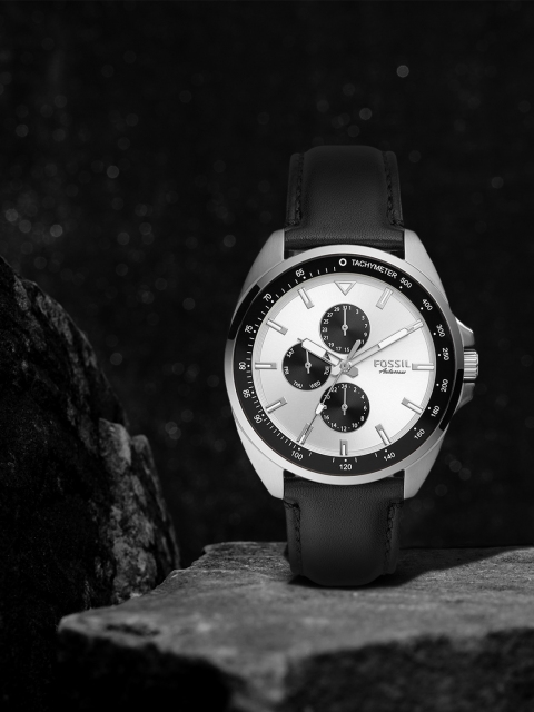 

Fossil Men Silver-Toned Dial & Black Leather Straps Autocross Multifunction Watch BQ2556