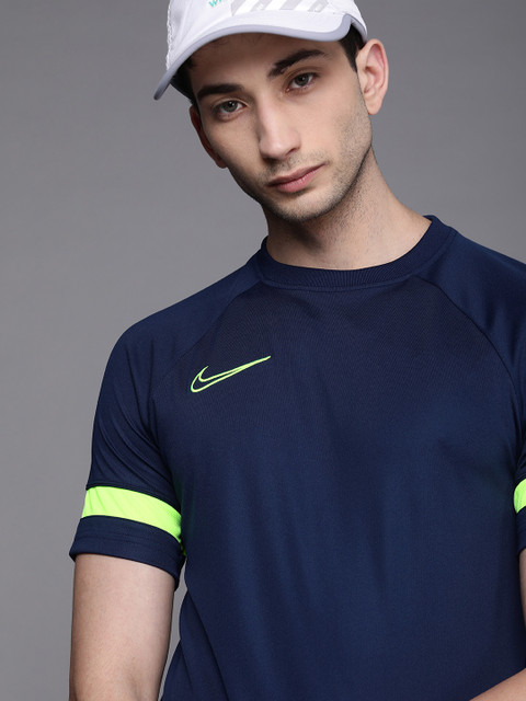 

Nike Men Navy Blue & White Colourblocked Brand Logo Printed T-shirt