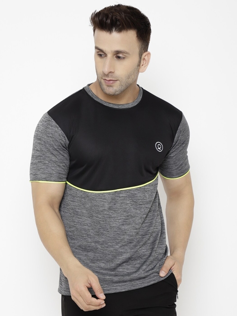 

Chkokko Men Grey & Black Colourblocked T-shirt