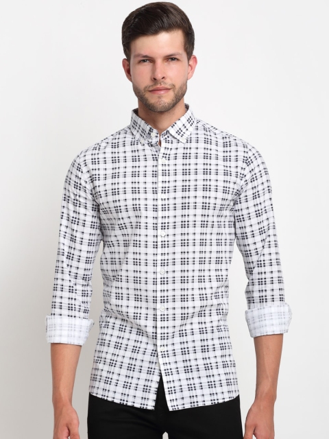

FINNOY Men White & Black Slim Fit Checked Casual Shirt