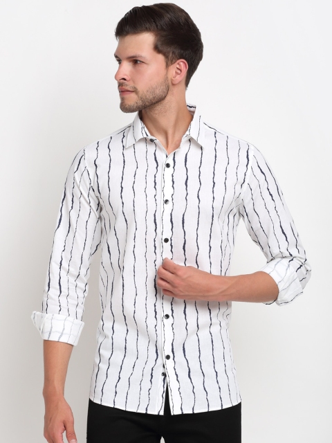 

FINNOY Men White & Black Slim Fit Striped Casual Shirt