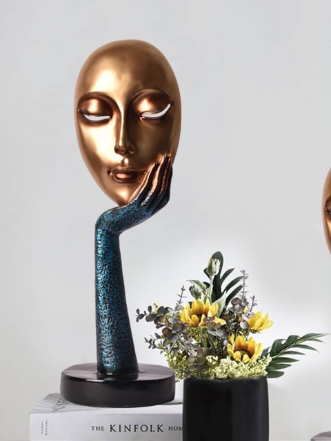 

THE ARTMENT Gold-Toned Myra Showpiece