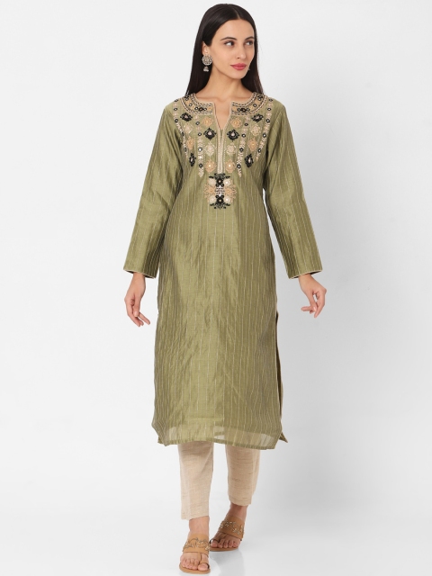 

SALWAR STUDIO Women Green Ethnic Motifs Embroidered Regular Kurti with Trousers