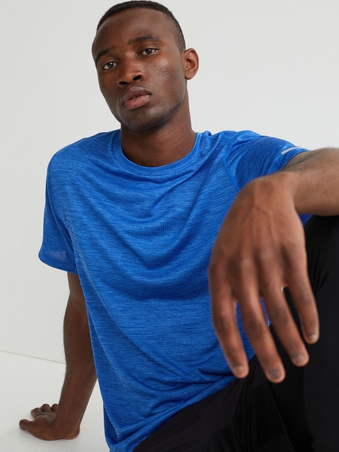 

H&M Men Blue Regular Fit Running top