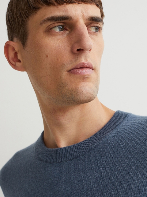

H&M Men Blue Solid Cashmere Jumper