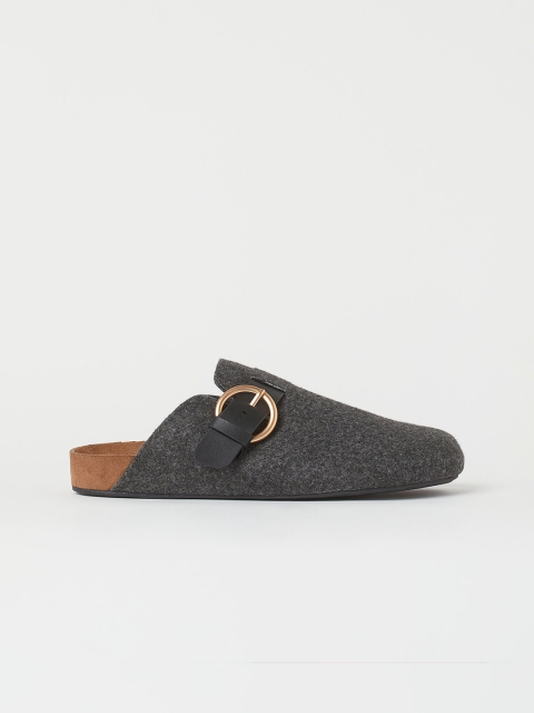

H&M Women Grey Felt Slippers