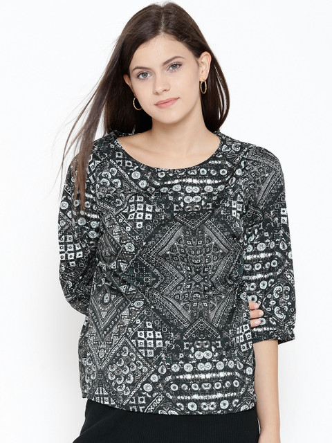 

Sera Women Black & White Printed Top