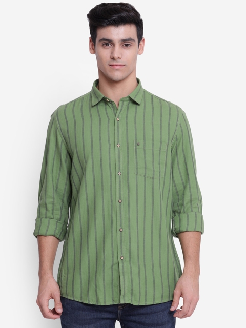 

Turtle Men Green Slim Fit Opaque Striped Casual Shirt