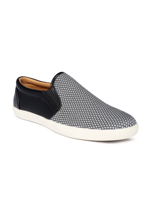 

Numero Uno Men Navy Printed Regular Slip On Sneakers, Navy blue
