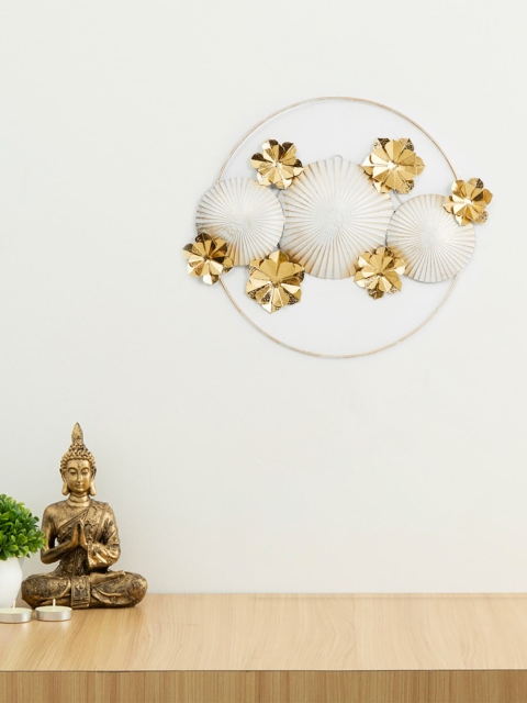 

Home Centre White & Gold-Toned Floral Round Wall Decor