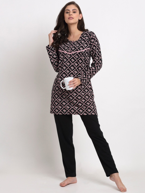 

Kanvin Women Black Printed Night Suits