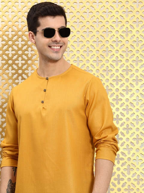 

Ode by House of Pataudi Men Mustard Yellow Solid Round Neck Straight Kurta