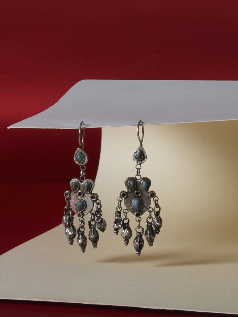 

SANGEETA BOOCHRA Silver-Toned Contemporary Drop Earrings