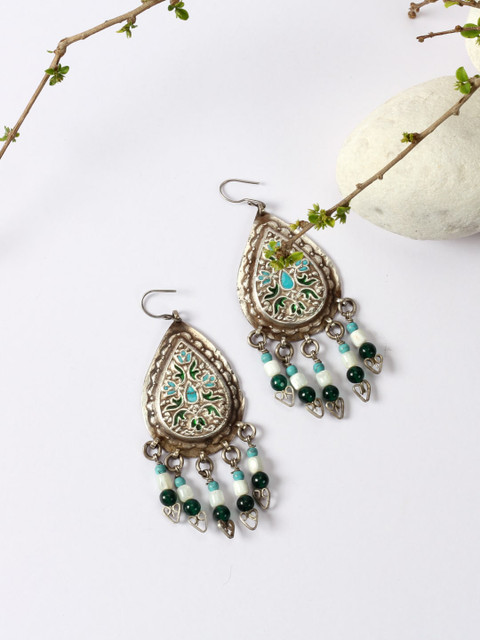 

SANGEETA BOOCHRA Silver-Toned Contemporary Drop Earrings