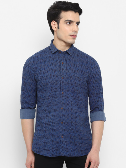 

Turtle Men Blue Slim Fit Opaque Printed Casual Shirt