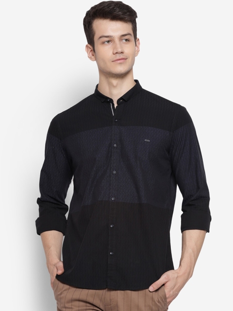 

Turtle Men Black Slim Fit Textured Cotton Casual Shirt