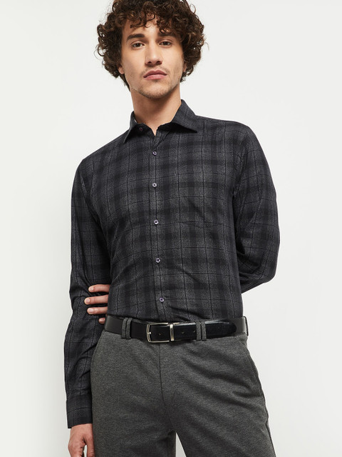 

max Men Black & Off White Slim Fit Opaque Checked Pure Cotton Casual Shirt