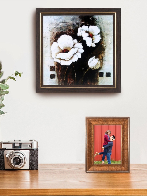 

WENS Gold-Toned Textured Photo Frame