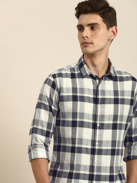 

ether Men Navy Blue & Off White Checked Pure Cotton Casual Shirt