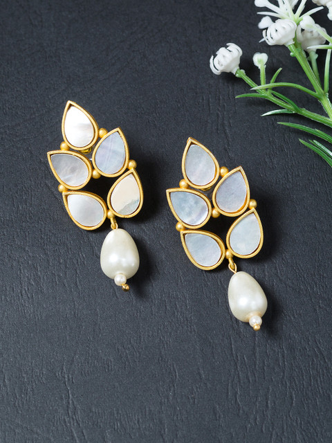 

Golden Peacock Off-White & Gold-Toned Leaf Shaped Drop Earrings