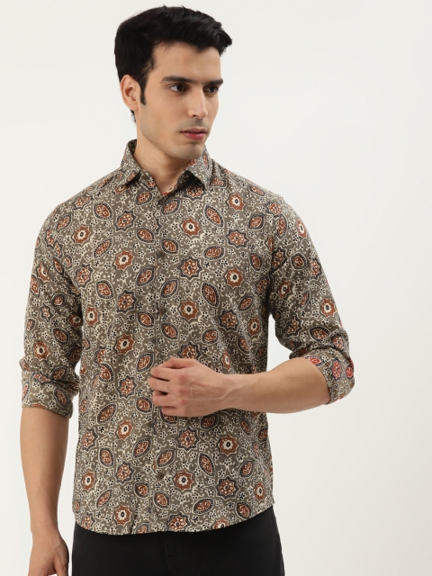 

FERANOID Men Grey Opaque Cotton Printed Casual Shirt
