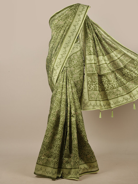 

Pothys Green-Coloured Floral Printed Beads & Stones Cotton Blend Saree