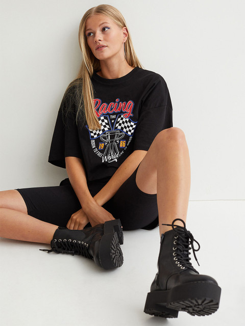 

H&M Women Black & Red Pure Cotton Oversized Printed T-shirt