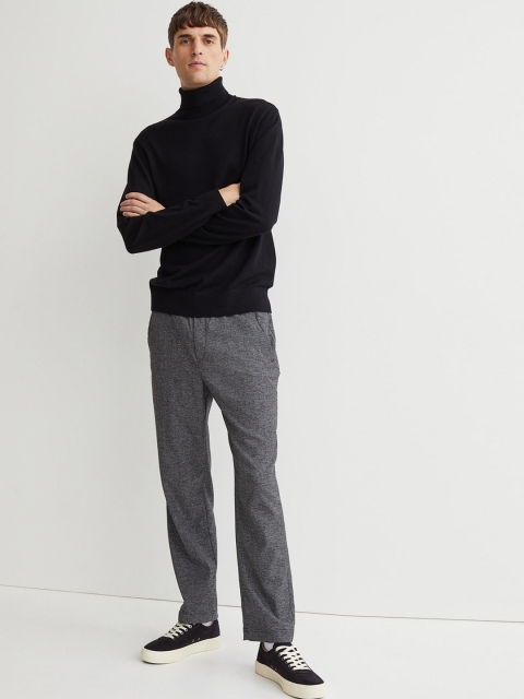 

H&M Men Grey Self Design Regular Fit Joggers