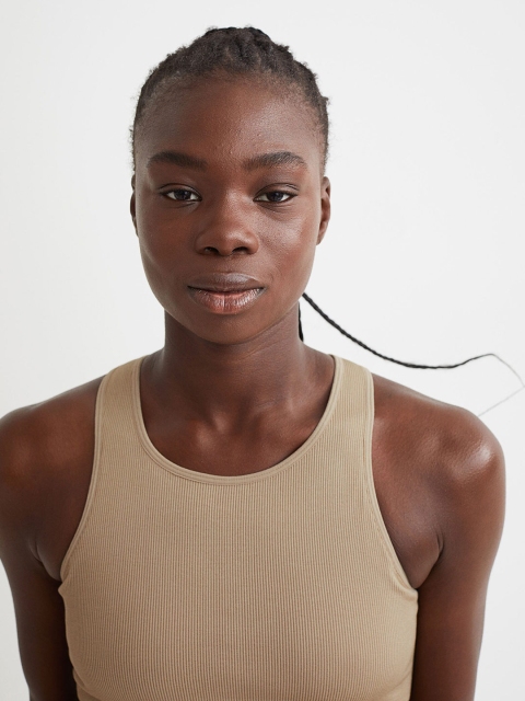 

H&M Women Beige Solid Seamless Sports Bralette