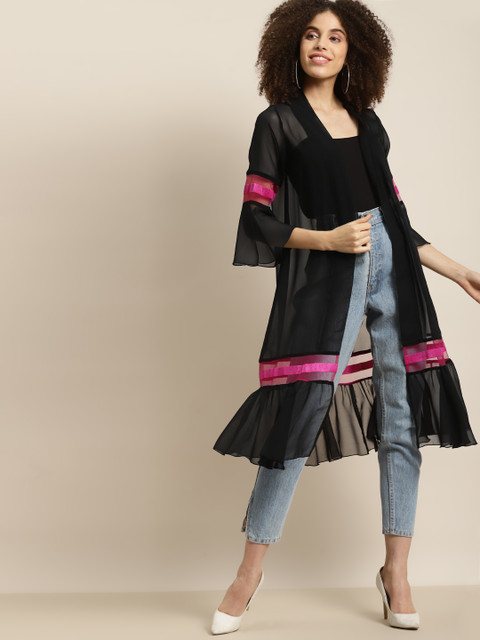 

Qurvii Women Black & Pink Longline Shrug
